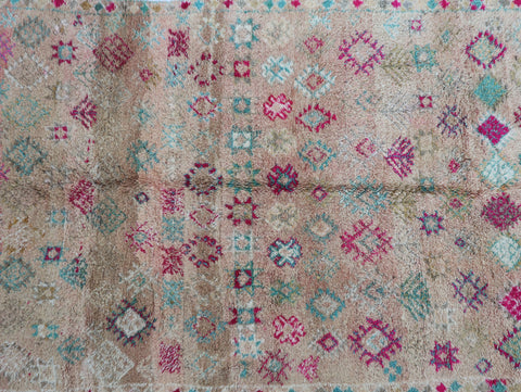 Iksilen Vintage Moroccan Rug 5'8" x9'7"