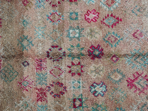 Iksilen Vintage Moroccan Rug 5'8" x9'7"
