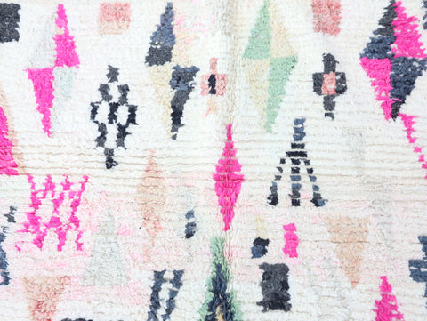 Taluft Moroccan Rug 4'9" x 8'2"