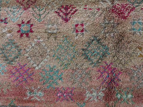 Iksilen Vintage Moroccan Rug 5'8" x9'7"