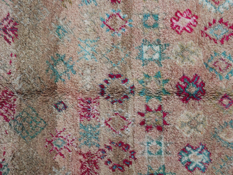 Iksilen Vintage Moroccan Rug 5'8" x9'7"