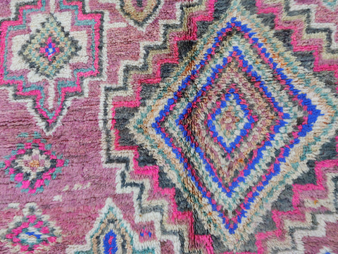 Tafoukt Vintage Moroccan Rug 5'8" x 9'7"