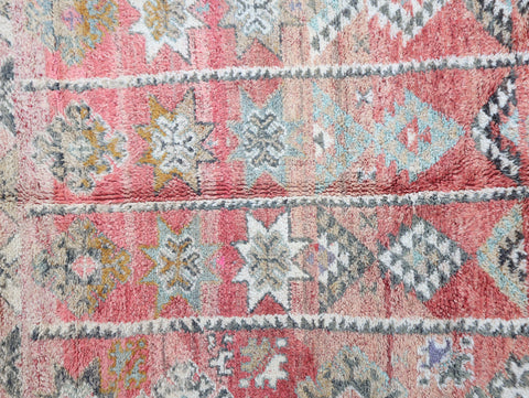 Tazrirt Vintage Moroccan Rug 5'6" x9'6"