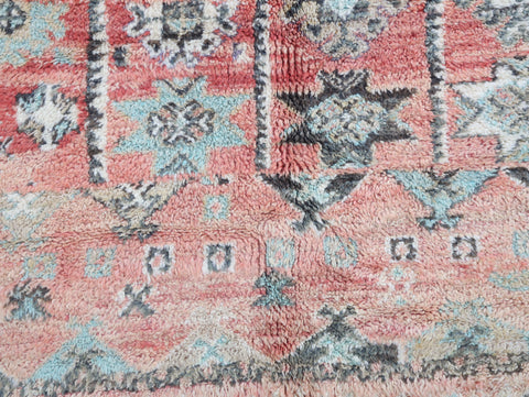 Tazrirt Vintage Moroccan Rug 5'6" x9'6"