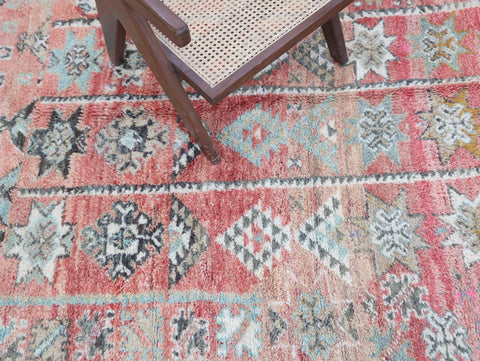 Tazrirt Vintage Moroccan Rug 5'6" x9'6"