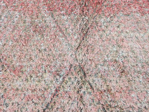 Tithrite Vintage Moroccan Rug 6'5" x 9'5"