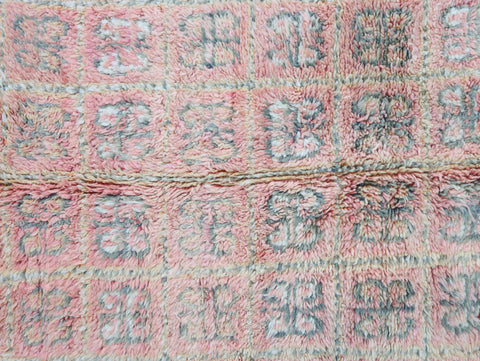 Tafuktit Vintage Moroccan Rug 5'8" x9'6"