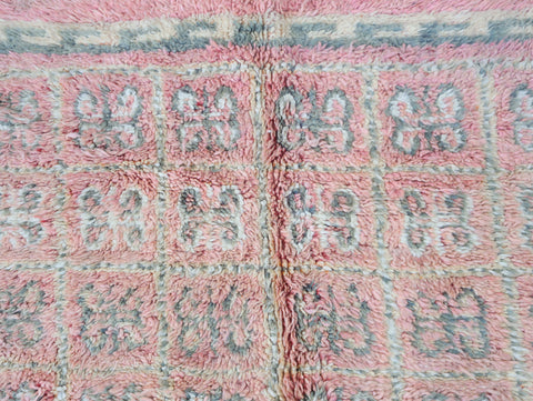 Tafuktit Vintage Moroccan Rug 5'8" x9'6"