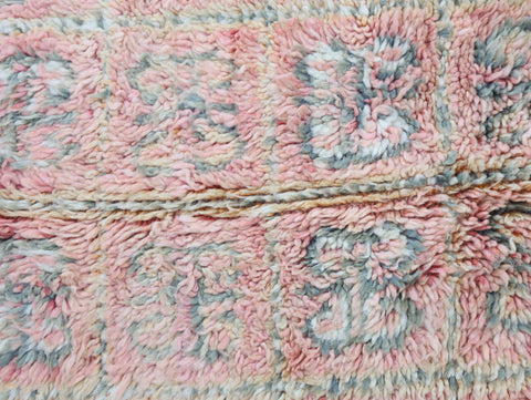 Tafuktit Vintage Moroccan Rug 5'8" x9'6"