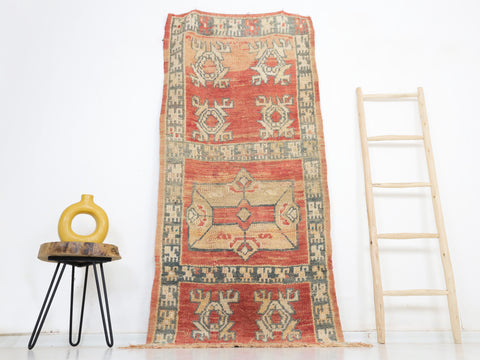 Funda Vintage Moroccan Rug  3'3" x 7'7"