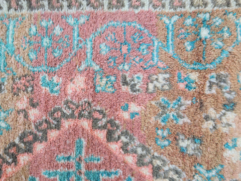 Taslit Vintage Moroccan Rug 6'2" x9'3"