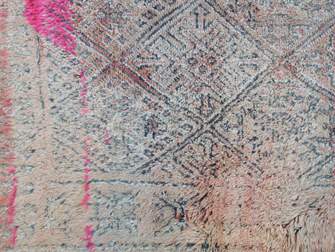 Tin Hinan Vintage Moroccan Rug 6'6" x 9'5"