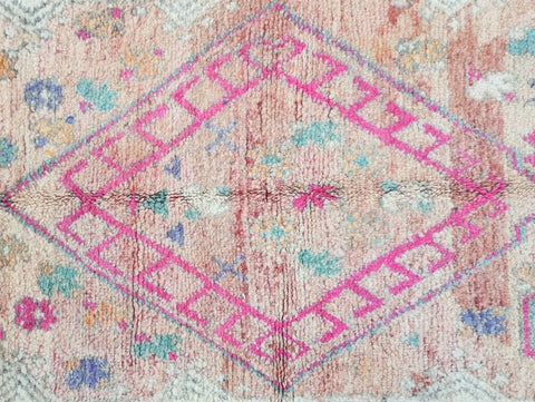 Yenyer Vintage Moroccan Rug 5'7" x11'5"