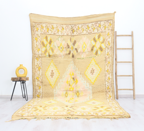 Tazrimut Vintage Moroccan Rug 5'8" x10'7"