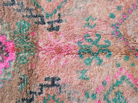 Issilt  Vintage Moroccan Rug  5'1" x9'6"