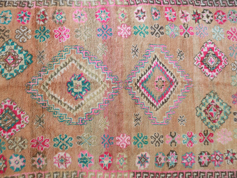 Ighil Vintage Moroccan Rug  6'0" x10'0"