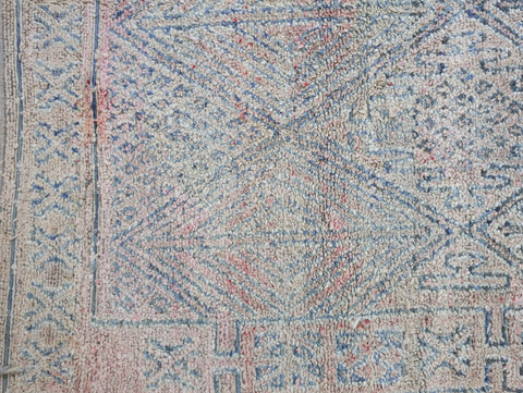 Titrit Vintage Moroccan Rug  6'7" x10'5"