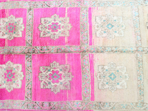 Tamenna Vintage Moroccan Rug 5'4" x 9'2"
