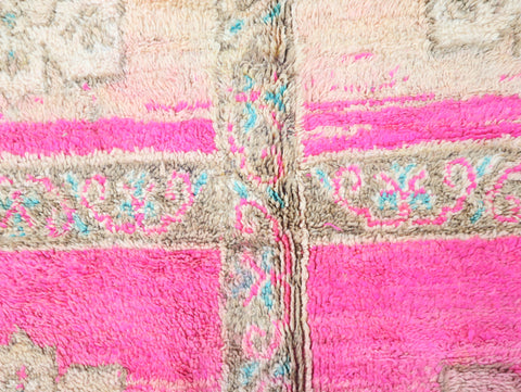 Tamenna Vintage Moroccan Rug 5'4" x 9'2"