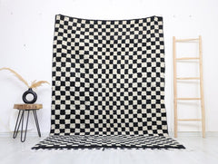 Tamazight Moroccan Checkered Rug 5'6" x 8'3"