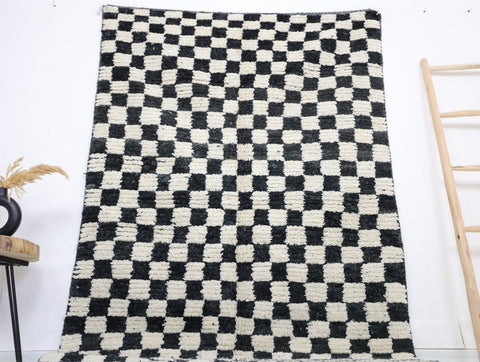 Menza Moroccan Checkered Rug 4'9" x 8'2"
